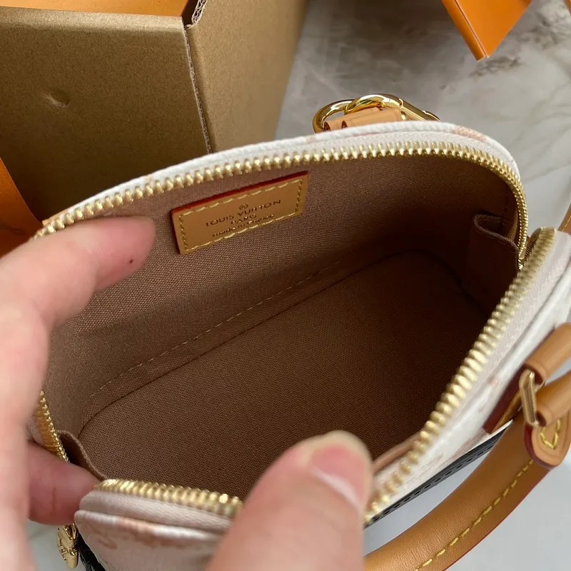 All Categories Official Website "Brand Women's Bags" Women's Bags 💙 LV LV 2026 New Crossbody Shoulder Bag