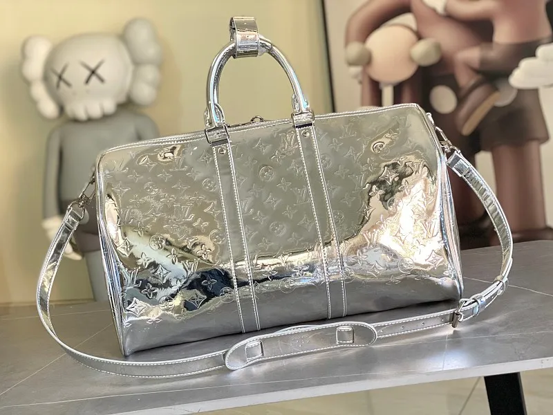 All categories 💚 Authentic bags 💚 LV LV new travel bag