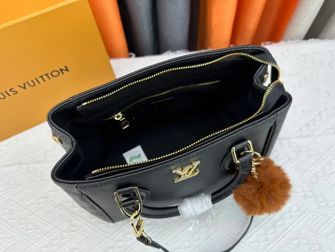 All Categories Official Website "Brand Women's Bags" Women's Bags 💙 LV 2024 Official Website New LV Crossbody Bags
