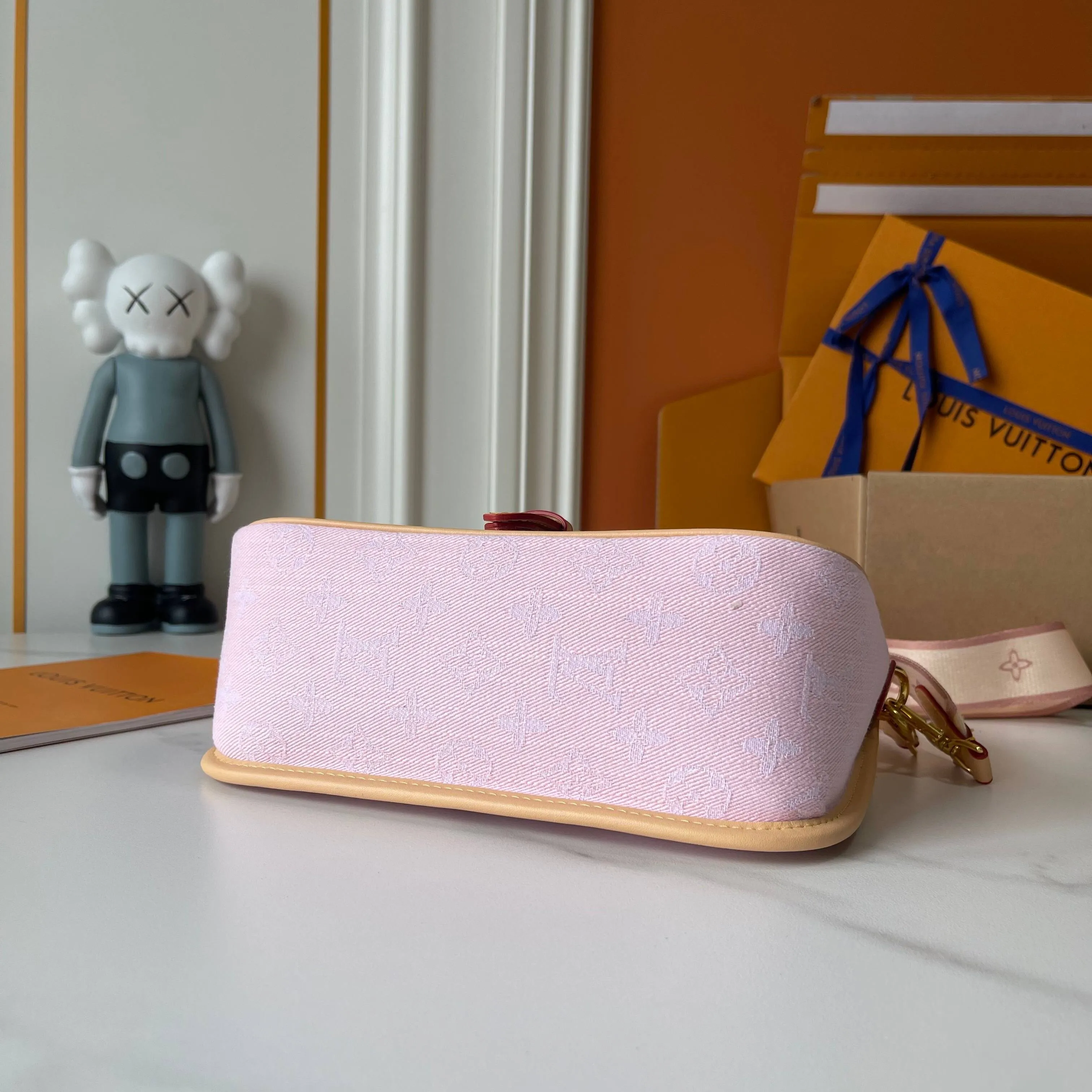 All Categories Official Website "Brand Women's Bags" Women's Bags 💙 LV 2025 New LV Crossbody Bag