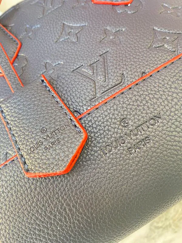 All categories Official website "Brand Women's Bags" Women's Bags 💙 LV 2022 official new LV handbag wholesale 58001800 High quality Size: 25-18-12 CM