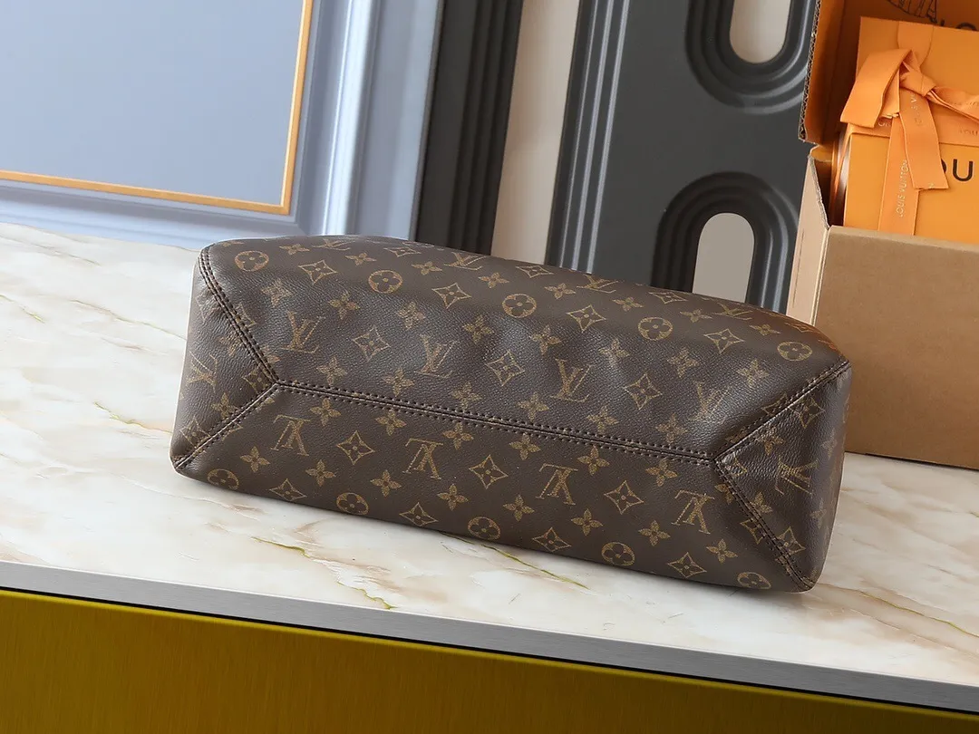 All categories Official website "Brand Women's Bags" Women's Bags 💙 LV 2025 new LV armpit bag