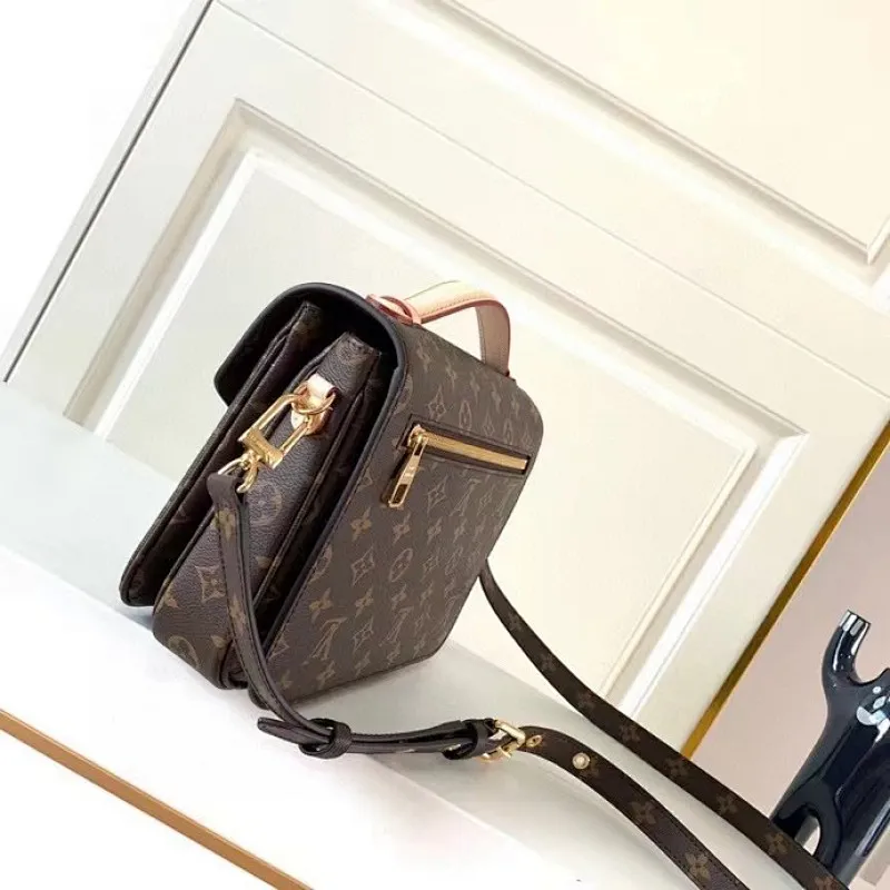 All categories Official website "Brand Women's Bags" Women's Bags 💙 LV fine imitation LV, high imitation LV bags, LV crossbody bags, 2023 official latest version LV messenger bag, LV bag factory, recommended bags, size: 25-17CM