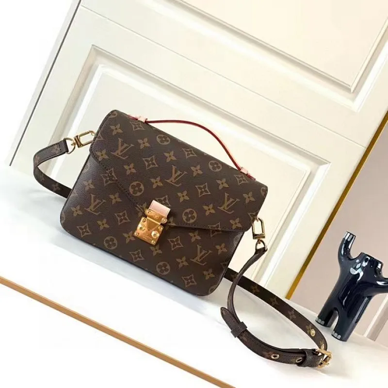 All categories Official website "Brand Women's Bags" Women's Bags 💙 LV fine imitation LV, high imitation LV bags, LV crossbody bags, 2023 official latest version LV messenger bag, LV bag factory, recommended bags, size: 25-17CM