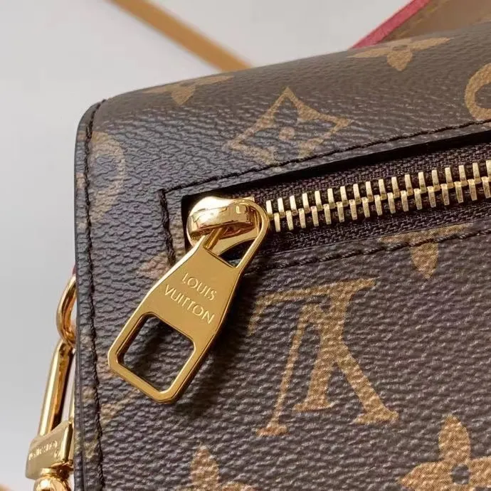 All categories Official website "Brand Women's Bags" Women's Bags 💙 LV fine imitation LV, high imitation LV bags, LV crossbody bags, 2023 official latest version LV messenger bag, LV bag factory, recommended bags, size: 25-17CM