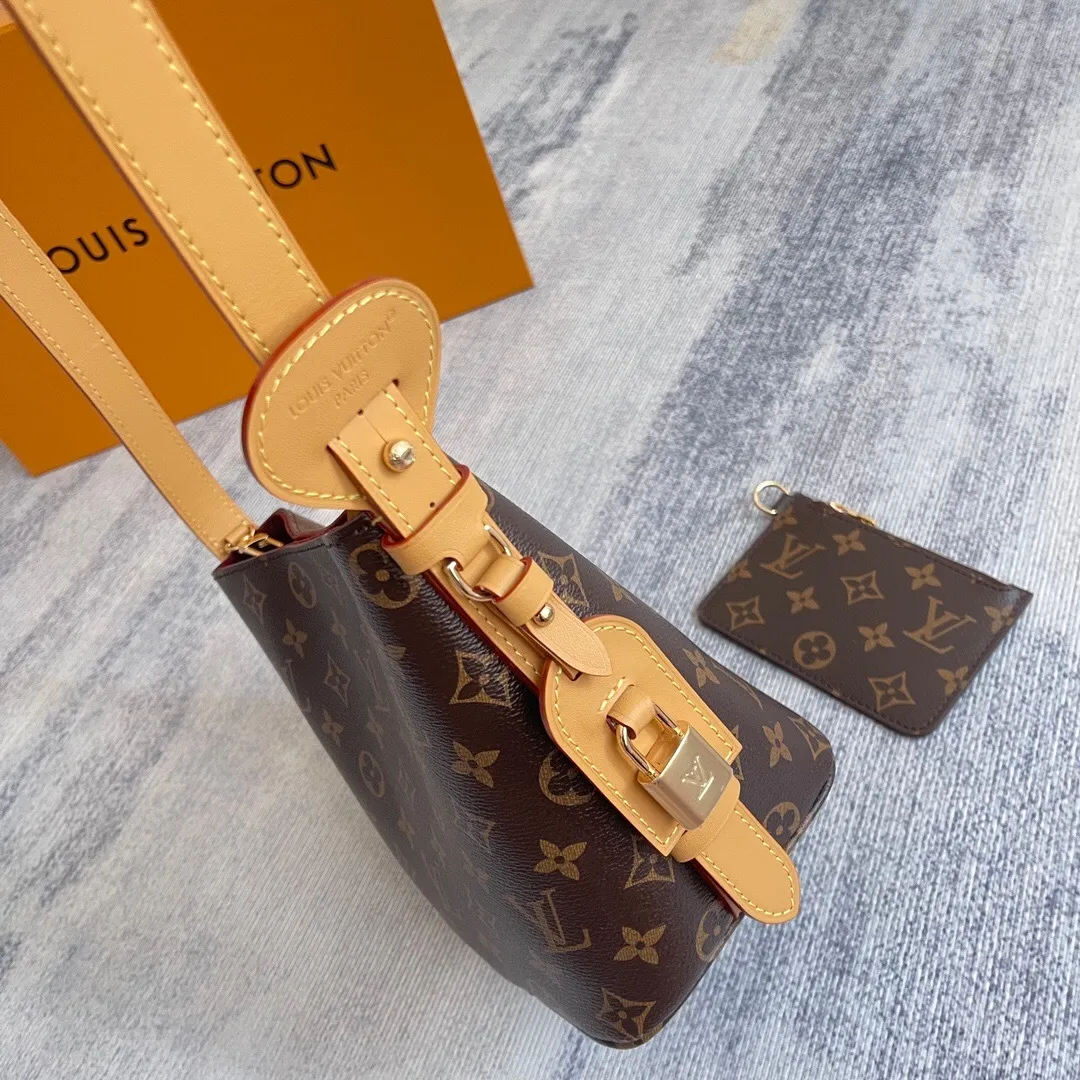 All Categories Official Website "Brand Women's Bags" Women's Bags 💙 LV 2025 New LV Crossbody Bag