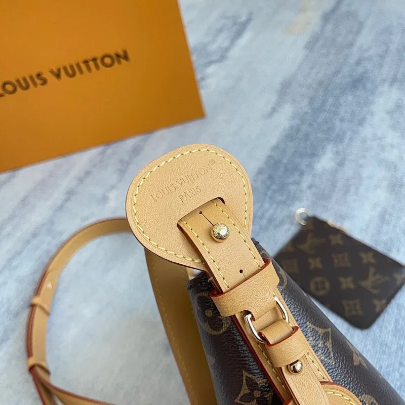 All Categories Official Website "Brand Women's Bags" Women's Bags 💙 LV 2025 New LV Crossbody Bag