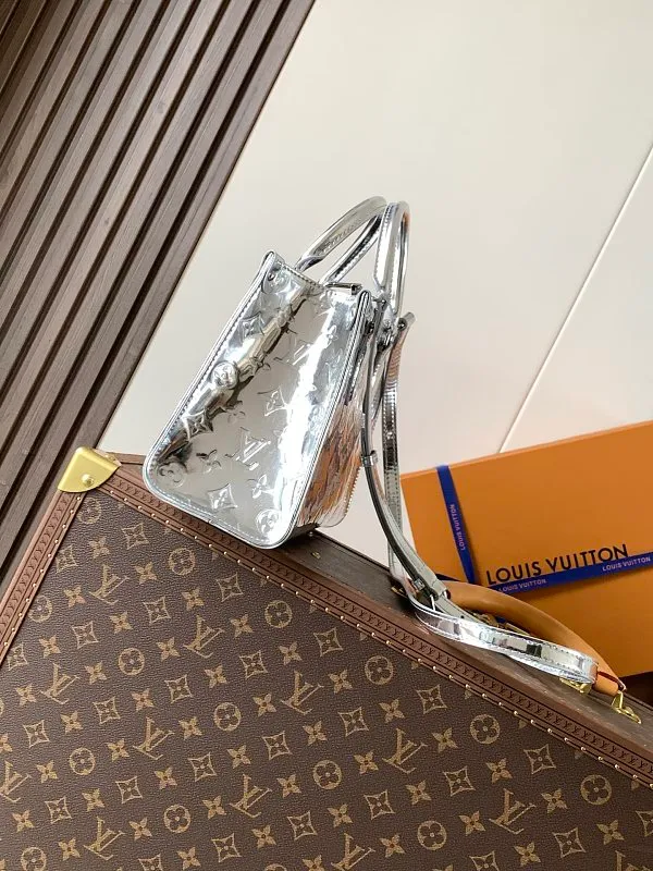 All categories Official website "Brand Women's Bags" Women's Bags 💙 LV 2026 new LV hand-held crossbody bag