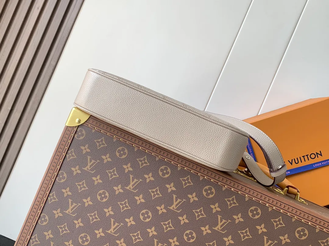 All Categories Official Website "Brand Women's Bags" Women's Bags 💙 LV 2026 New LV Crossbody Bag