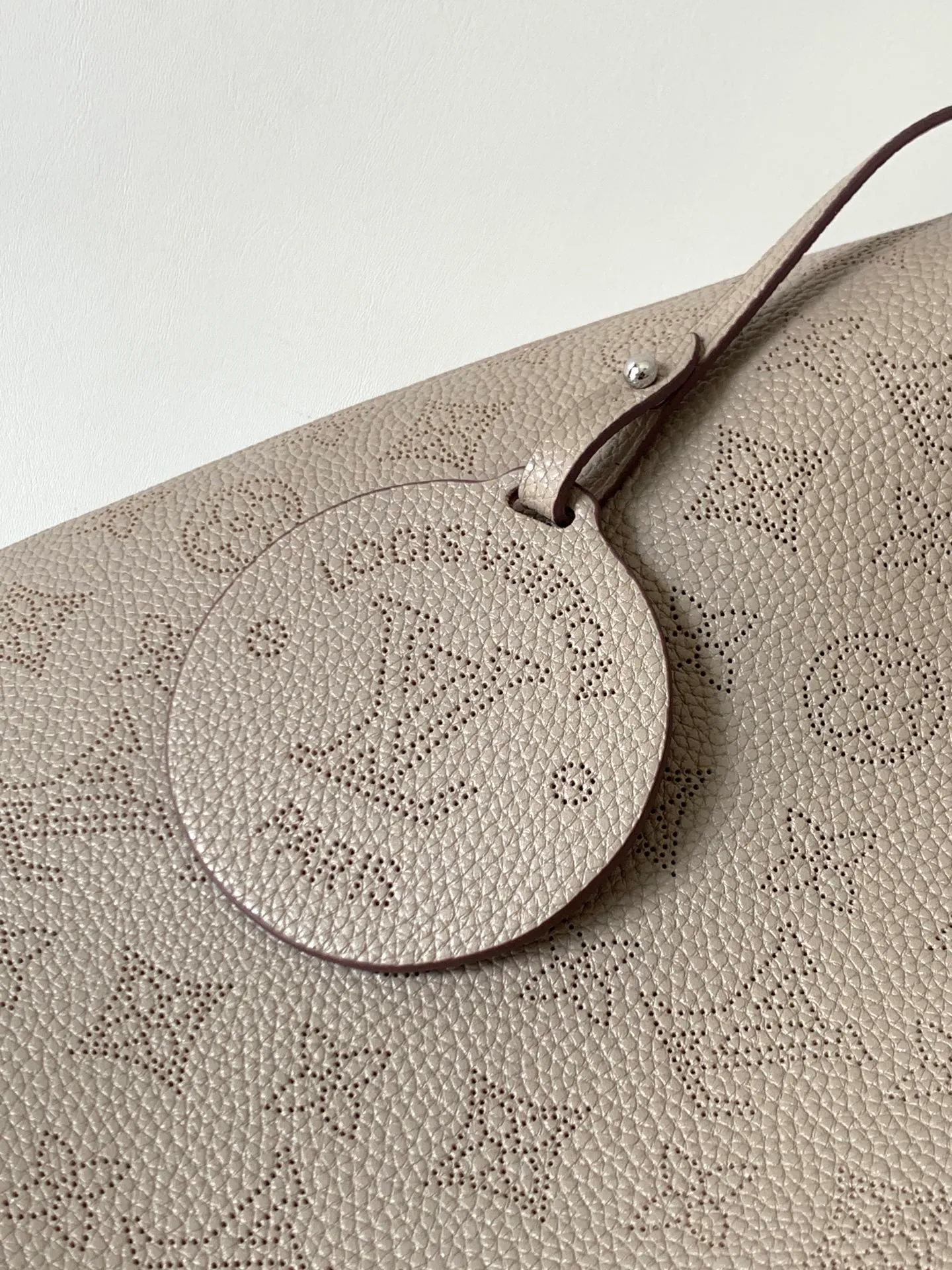 All Categories Official Website "Brand Women's Bags" Women's Bags 💙 LV 2026 New LV Crossbody Bag