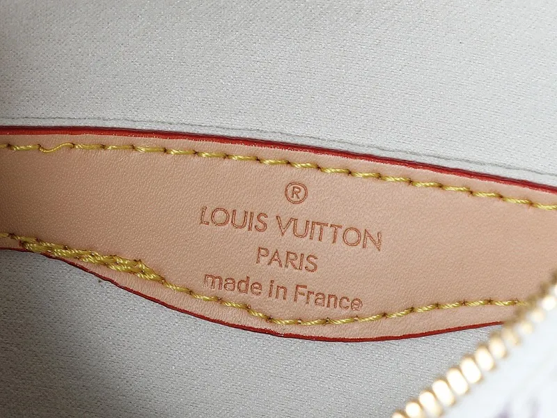 All Categories Official Website "Brand Women's Bags" Women's Bags 💙 LV 2025 New LV Crossbody Bag