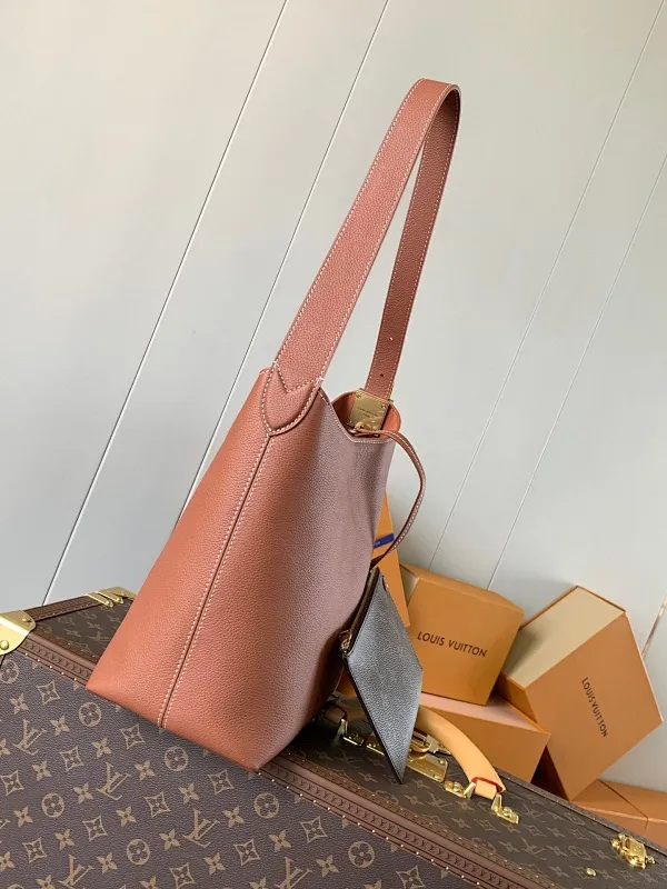 All Categories Official Website "Brand Women's Bags" Women's Bags 💙 LV 2025 New LV Crossbody Bag