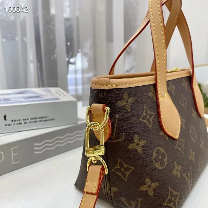 All categories Official website "Brand Women's Bags" Women's Bags 💙 LV fine imitation LV, high imitation LV bags, LV handbags, 2023 official latest version LV shopping bag, LV bag factory, recommended bags, size: 19-11-14CM