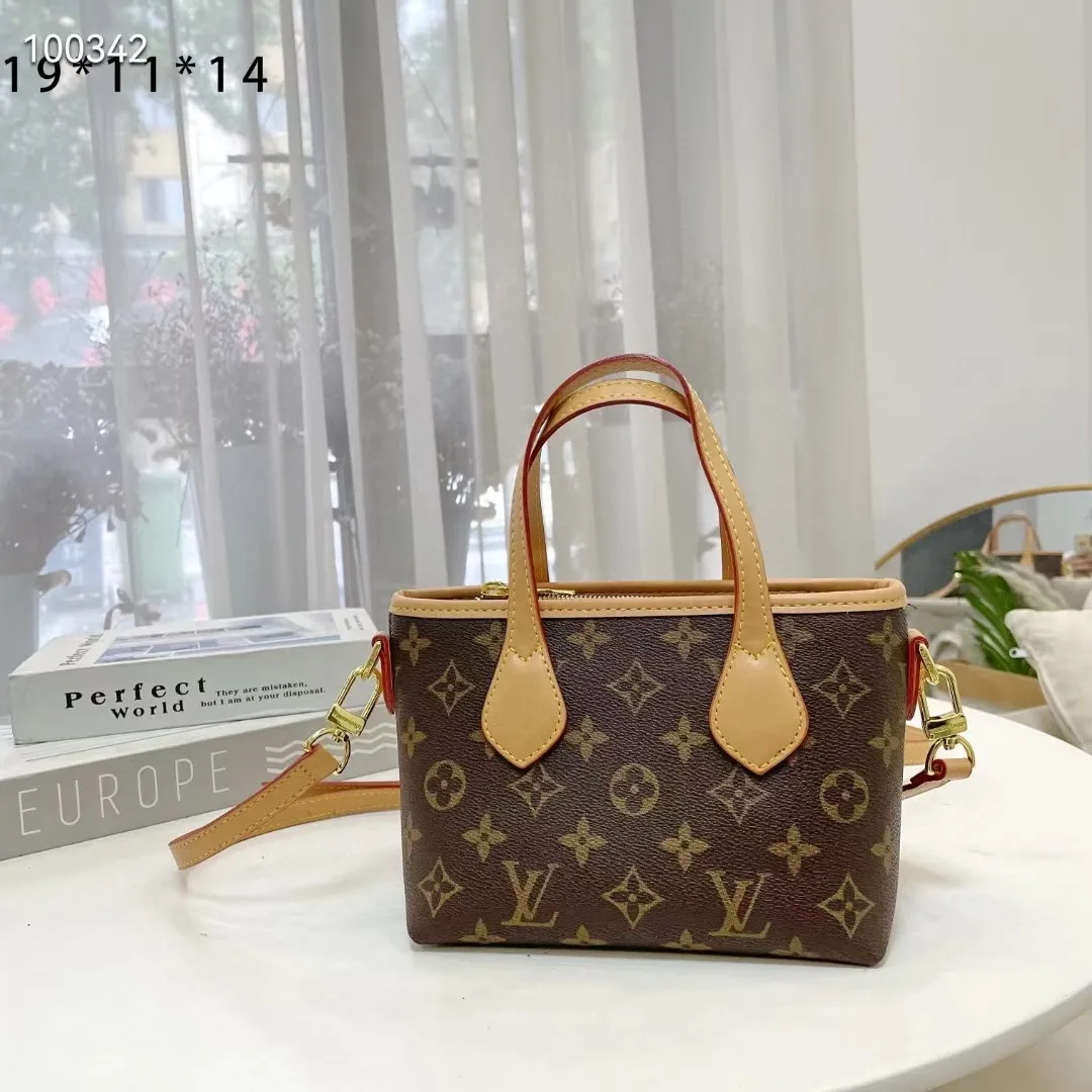 All categories Official website "Brand Women's Bags" Women's Bags 💙 LV fine imitation LV, high imitation LV bags, LV handbags, 2023 official latest version LV shopping bag, LV bag factory, recommended bags, size: 19-11-14CM