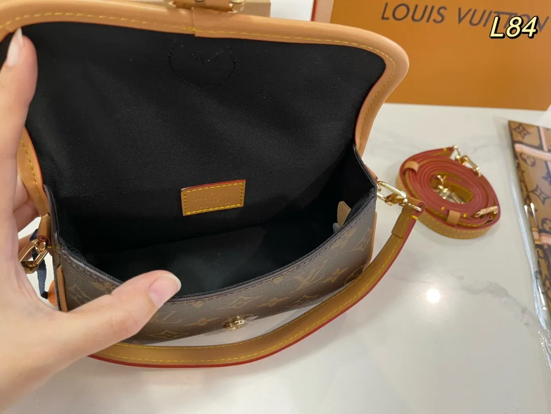 All Categories Official Website "Brand Women's Bags" Women's Bags 💙 LV 2024 New LV Crossbody Bag