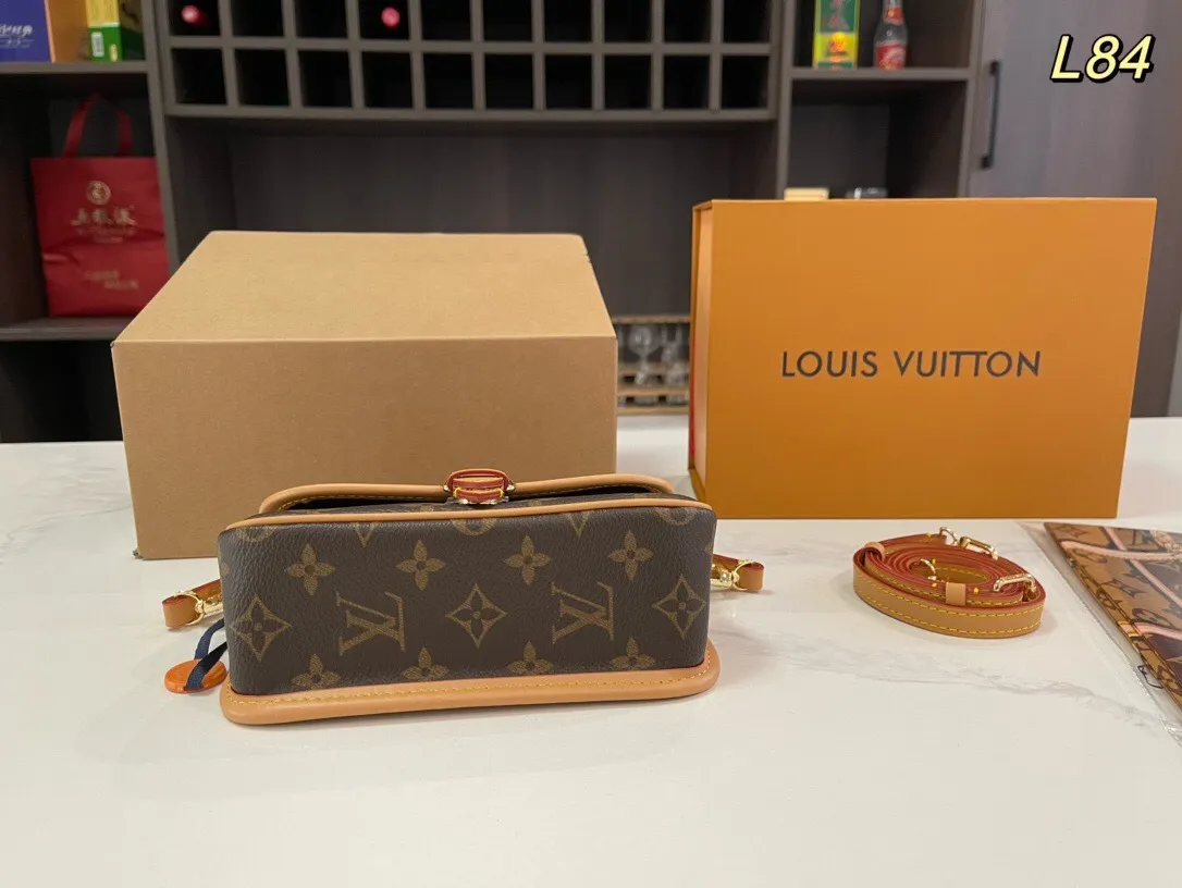 All Categories Official Website "Brand Women's Bags" Women's Bags 💙 LV 2024 New LV Crossbody Bag