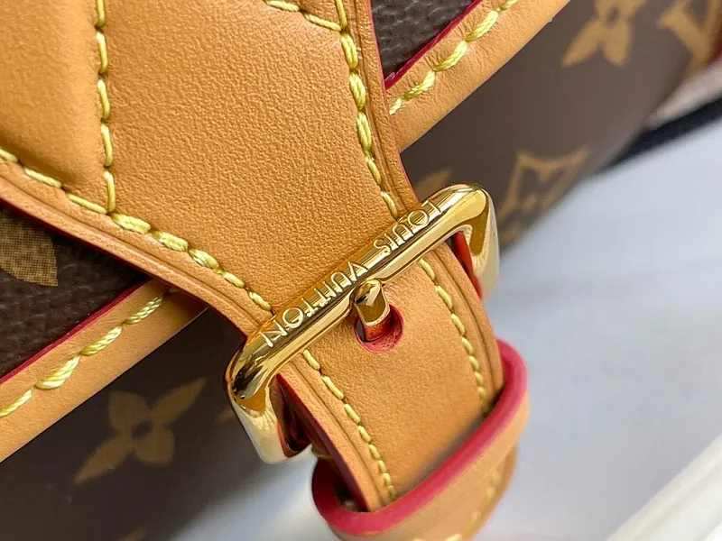 All Categories 💚 Authentic Grade Bags 💚 LV 2026 New LV Top Replica Crossbody Shoulder Bag