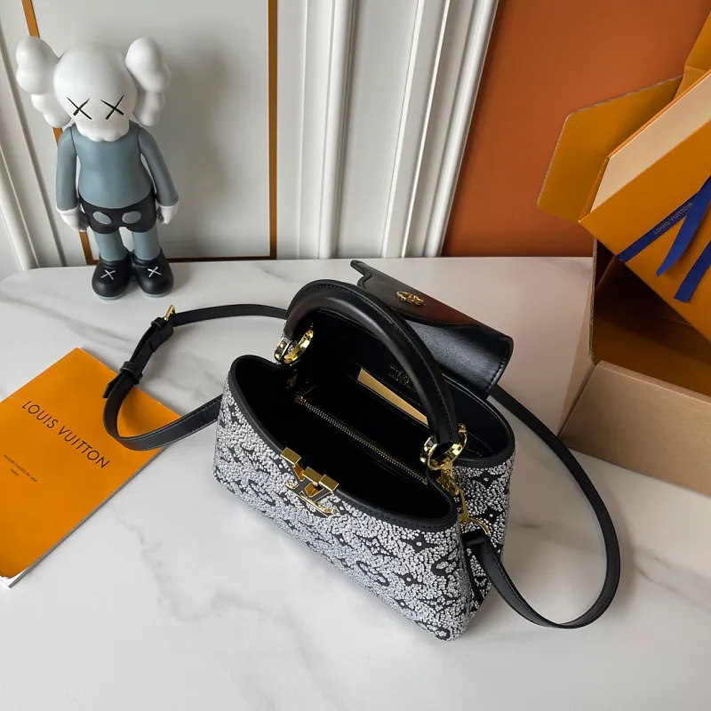 All Categories Official Website "Brand Women's Bags" Women's Bags 💙 LV LV 2026 New Crossbody Shoulder Bag