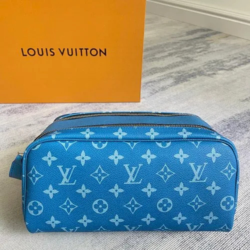 All categories Official website "Brand Women's Bags" Women's Bags 💙 LV 2025 new LV toiletry bag