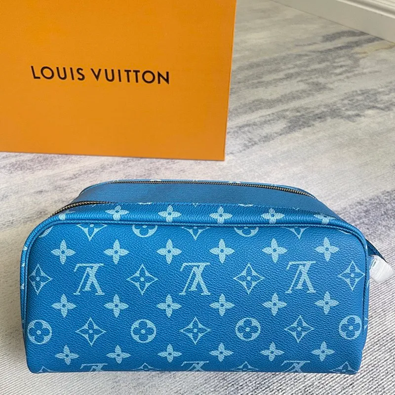 All categories Official website "Brand Women's Bags" Women's Bags 💙 LV 2025 new LV toiletry bag