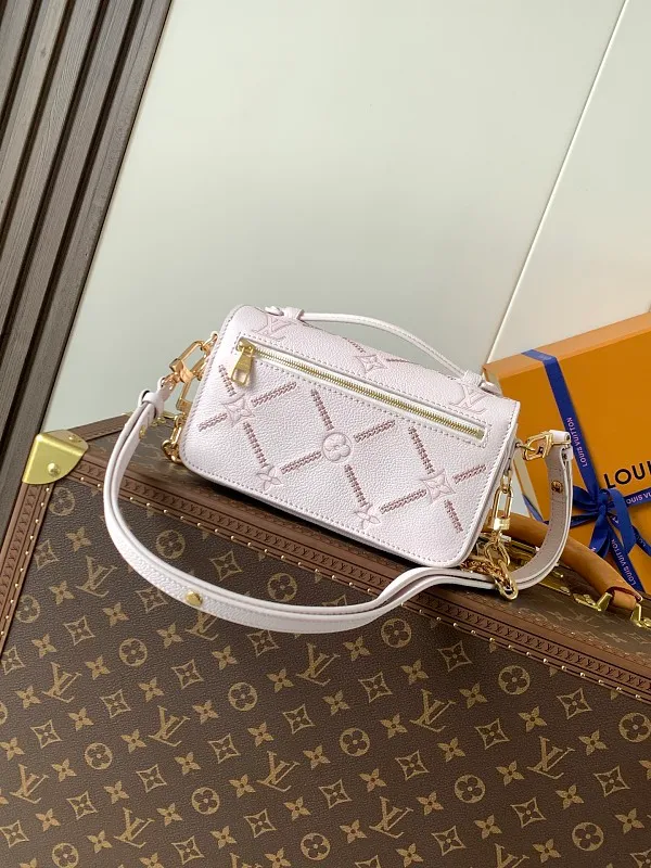 All Categories Official Website "Brand Women's Bags" Women's Bags 💙 LV 2026 New LV Crossbody Bag