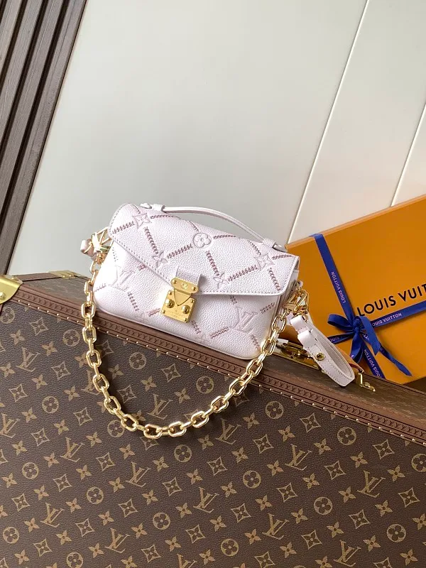 All Categories Official Website "Brand Women's Bags" Women's Bags 💙 LV 2026 New LV Crossbody Bag