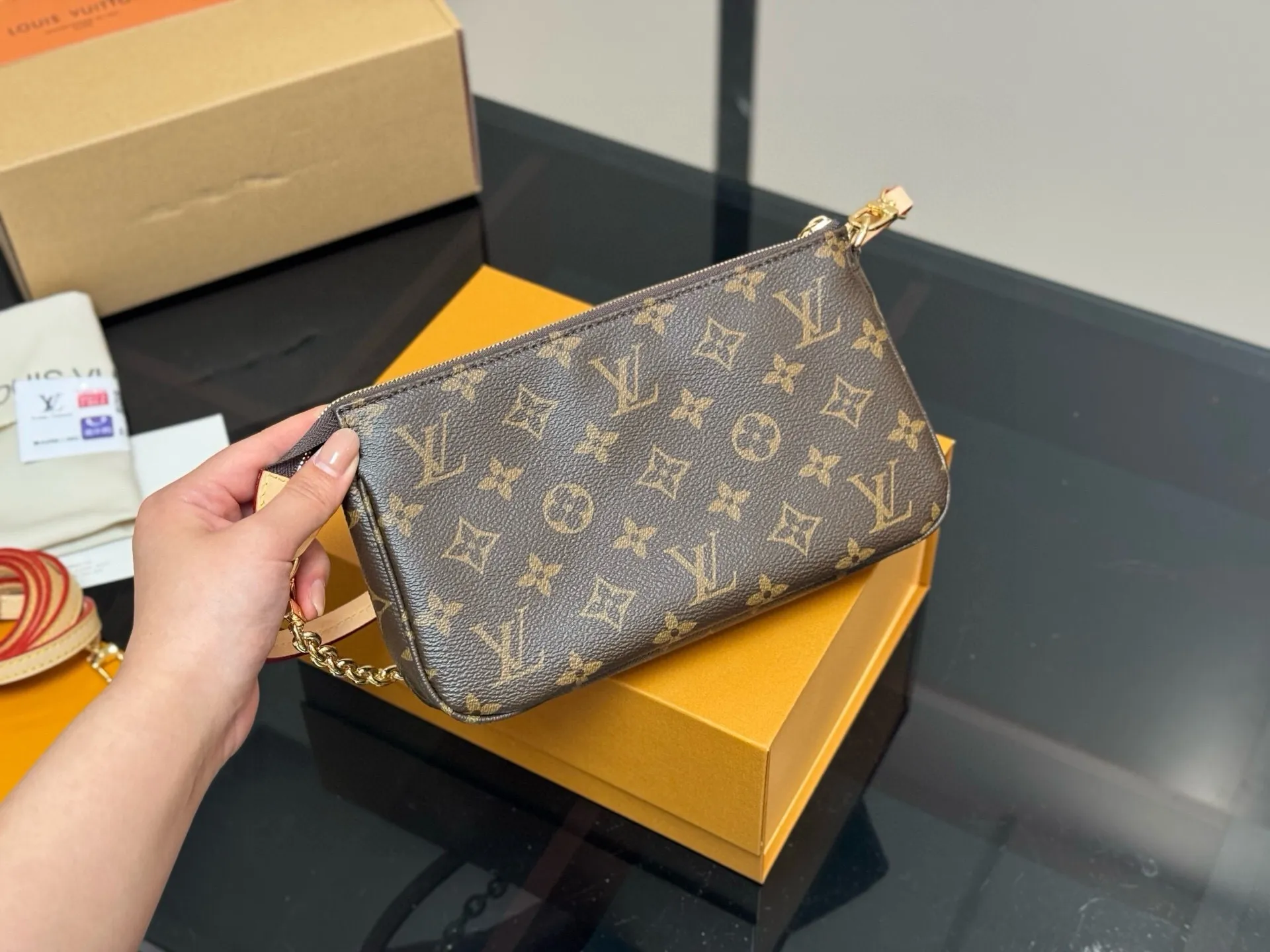 All categories Official website "Brand Women's Bags" Women's Bags 💙 LV 2025 new LV armpit bag