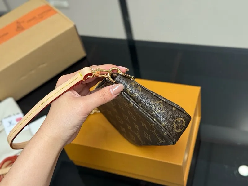 All categories Official website "Brand Women's Bags" Women's Bags 💙 LV 2025 new LV armpit bag