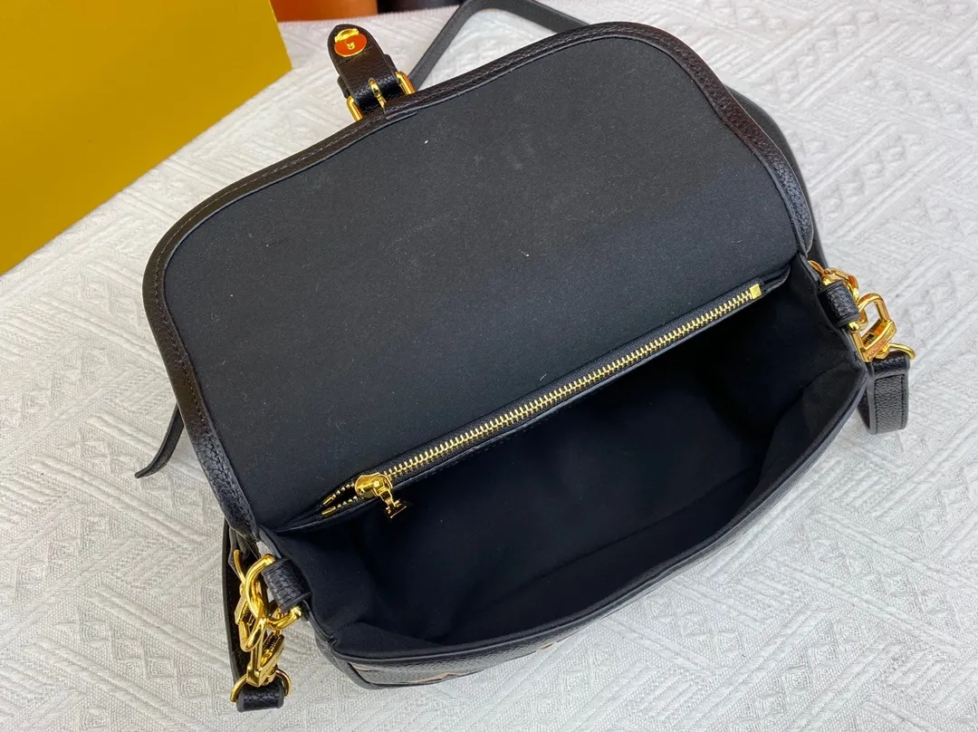 All Categories Official Website "Brand Women's Bags" Women's Bags 💙 LV 2023 New LV Crossbody Bag