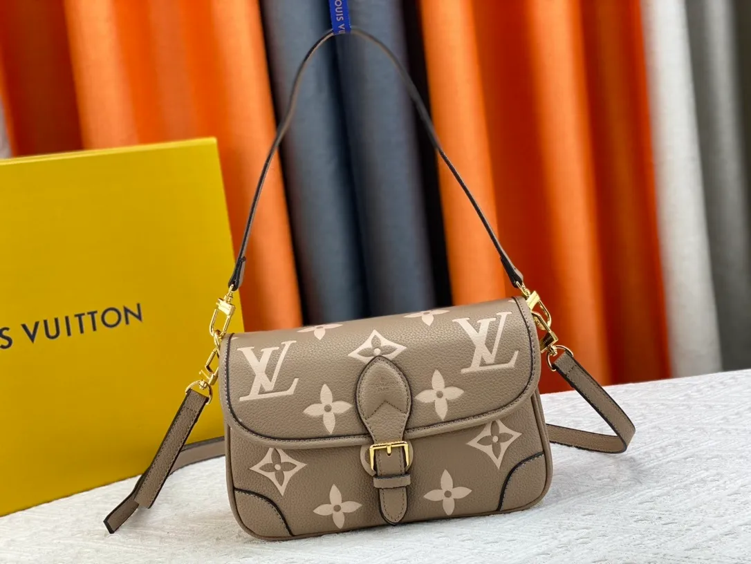 All Categories Official Website "Brand Women's Bags" Women's Bags 💙 LV 2023 New LV Crossbody Bag