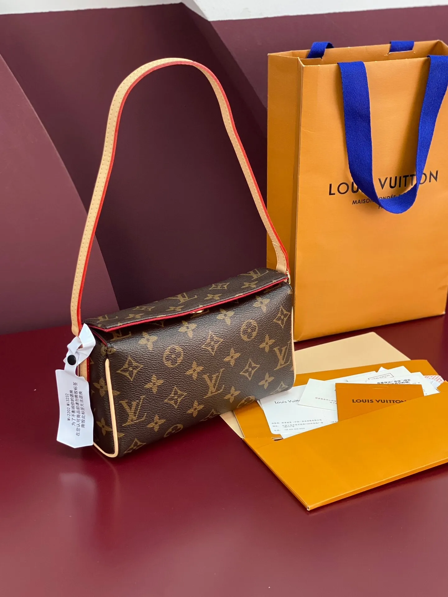 All categories Official website "Brand Women's Bags" Women's Bags 💙 LV 2025 new LV armpit bag