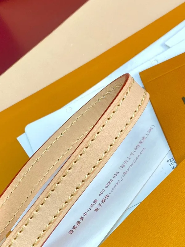 All categories Official website "Brand Women's Bags" Women's Bags 💙 LV 2025 new LV armpit bag
