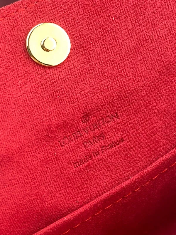 All categories Official website "Brand Women's Bags" Women's Bags 💙 LV 2025 new LV armpit bag