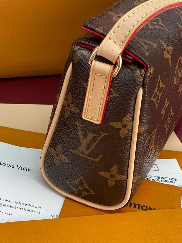 All categories Official website "Brand Women's Bags" Women's Bags 💙 LV 2025 new LV armpit bag