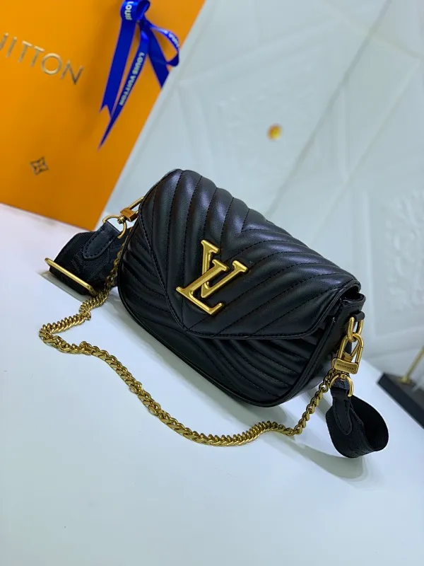 All Categories Official Website "Brand Women's Bags" Women's Bags 💙 LV Upgraded Original Multi Pochette New Wave handbags are made of smooth and soft quilted calf leather, dynamic design, adjustable shoulder straps, distressed gold metal accessories, bronze gold chain inscriptions and striped jacquard shoulder straps, etc. Provide multiple carrying methods, the coin-shaped round bag on the shoulder strap can be