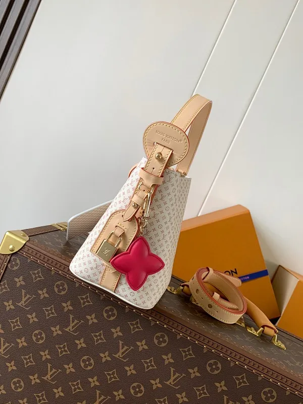 All Categories Official Website "Brand Women's Bags" Women's Bags 💙 LV 2025 New LV Crossbody Bag
