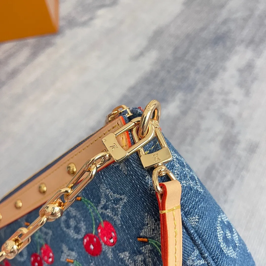 All Categories Official Website "Brand Women's Bags" Women's Bags 💙 LV 2025 New LV Crossbody Bag