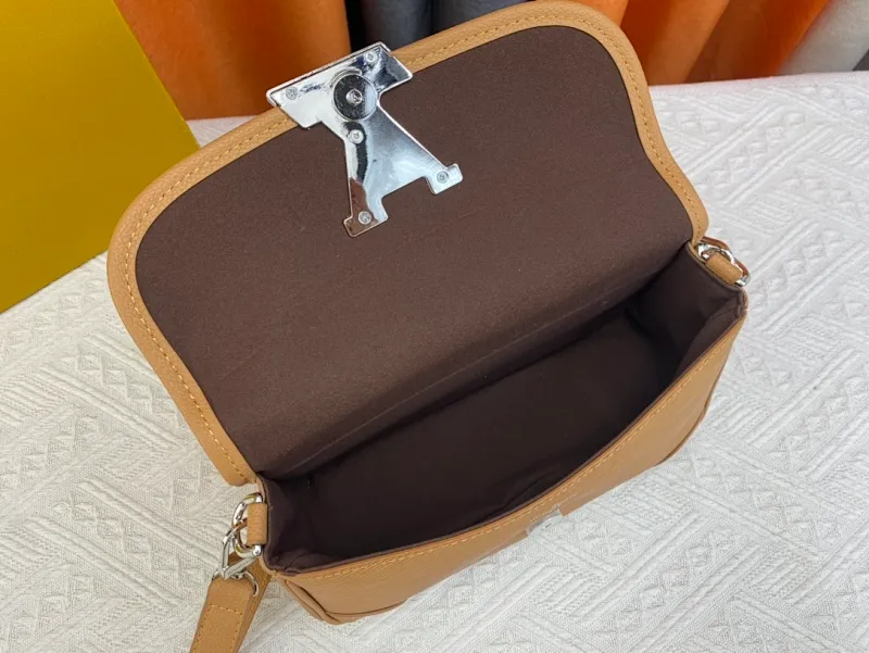 All Categories Official Website "Brand Women's Bags" Women's Bags 💙 LV 2023 New LV Messenger Bag