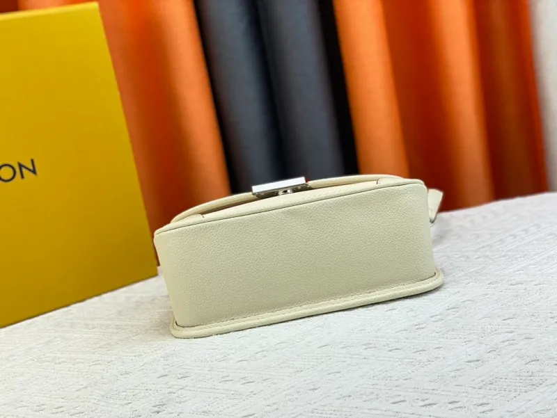 All Categories Official Website "Brand Women's Bags" Women's Bags 💙 LV 2023 New LV Messenger Bag