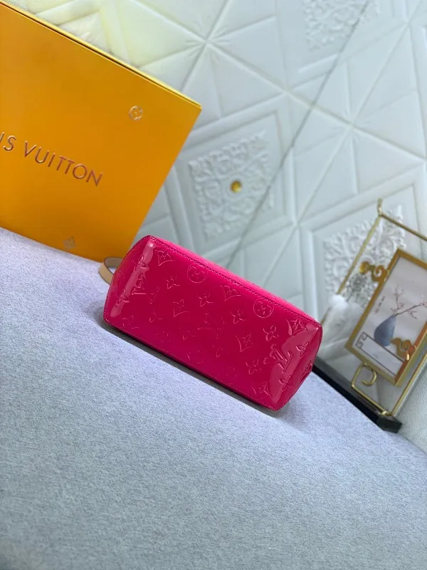 All Categories Official Website "Brand Women's Bags" Women's Bags 💙 LV 2024 Official Website New LV Crossbody Bags