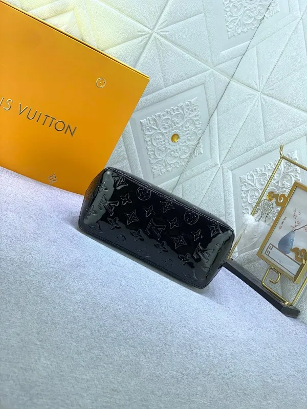 All Categories Official Website "Brand Women's Bags" Women's Bags 💙 LV 2024 Official Website New LV Crossbody Bags