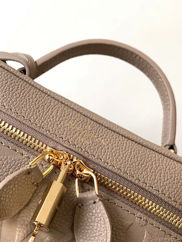 All Categories Official Website "Brand Women's Bags" Women's Bags 💙 LV 2025 New LV Crossbody Bag