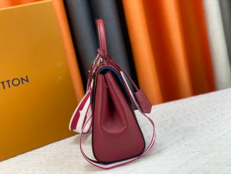 All Categories Official Website "Brand Women's Bags" Women's Bags 💙 LV 2023 New LV Crossbody Bag