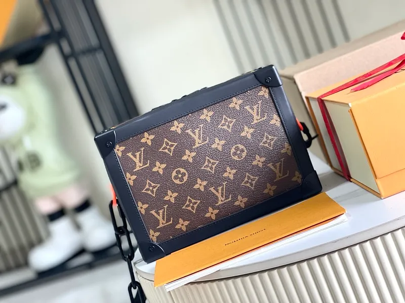 All categories 💚 Authentic bags 💚 LV 2026 new LV top replica clutch bag