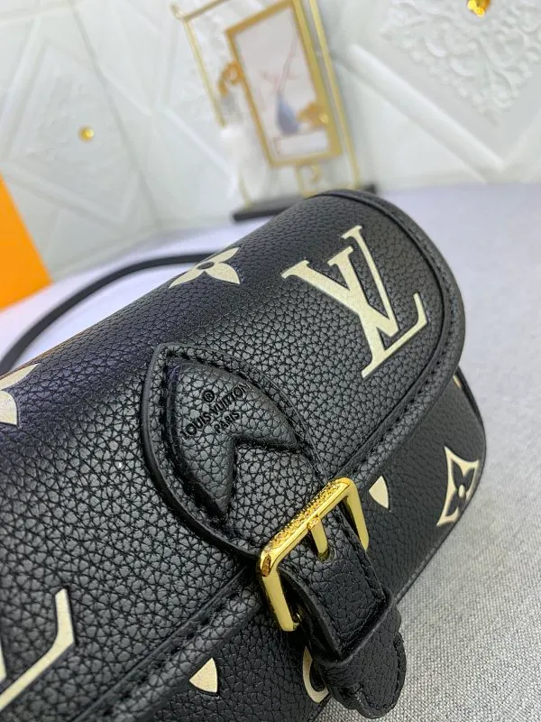 All Categories Official Website "Brand Women's Bags" Women's Bags 💙 LV 2024 New LV Crossbody Bag