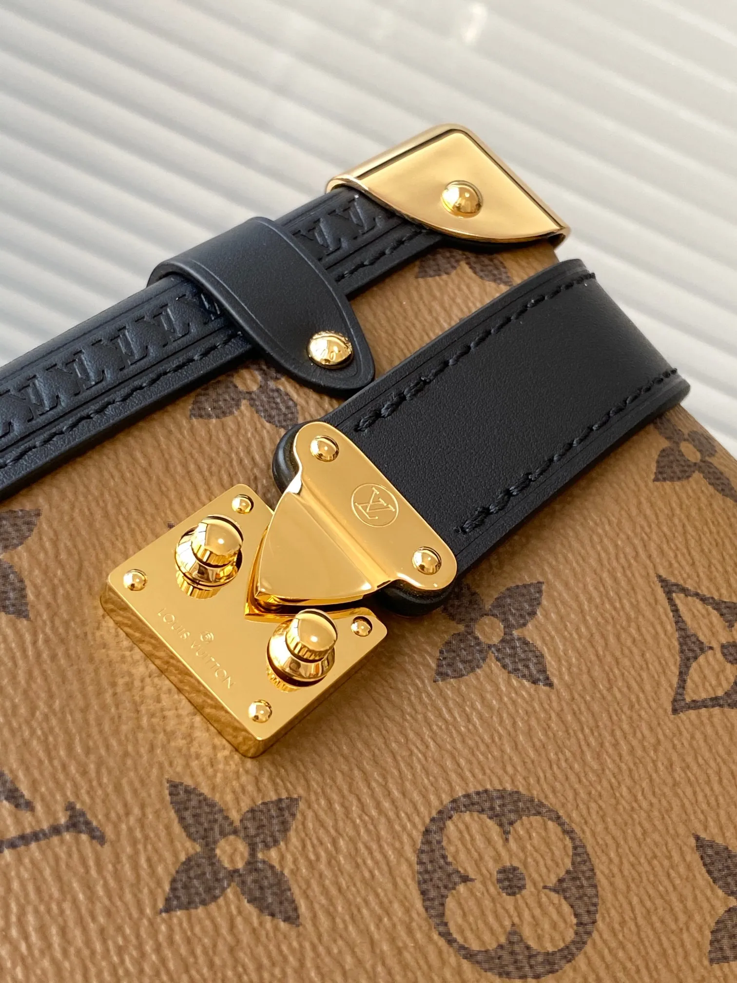 All Categories Official Website "Brand Women's Bags" Women's Bags 💙 LV 2026 Official Website New LV Crossbody Bag