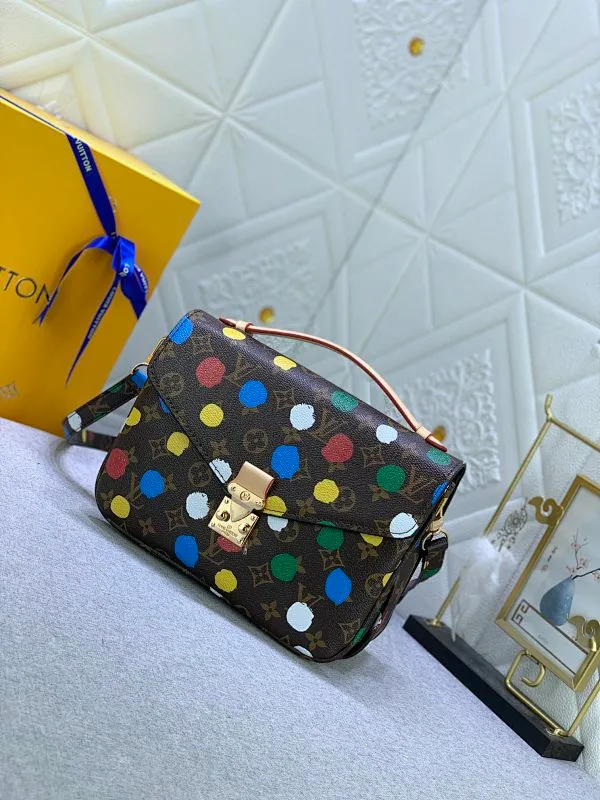 All Categories Official Website "Brand Women's Bags" Women's Bags 💙 LV 2024 New LV Crossbody Bag