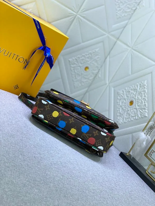 All Categories Official Website "Brand Women's Bags" Women's Bags 💙 LV 2024 New LV Crossbody Bag