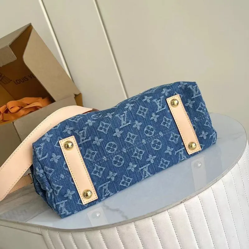 All Categories Official Website "Brand Women's Bags" Women's Bags 💙 LV LV 2026 New Crossbody Shoulder Bag