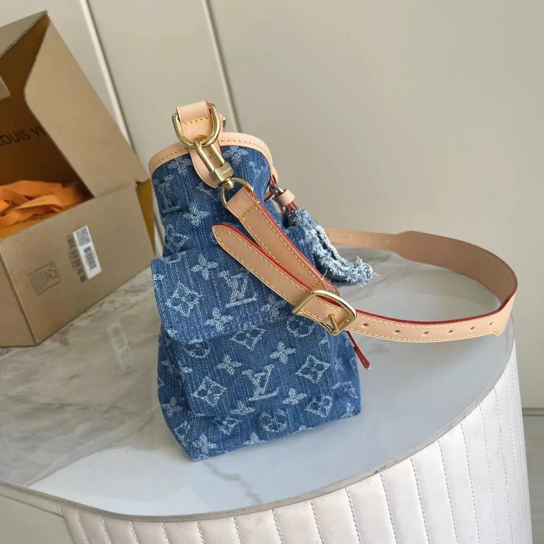 All Categories Official Website "Brand Women's Bags" Women's Bags 💙 LV LV 2026 New Crossbody Shoulder Bag